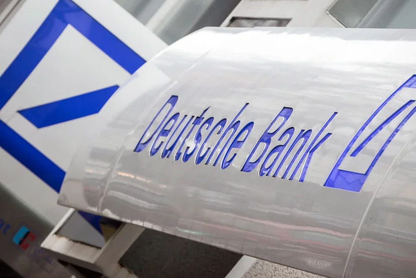 Hedc fondları Deutsche Bankdan vəsaitlərini çıxarır