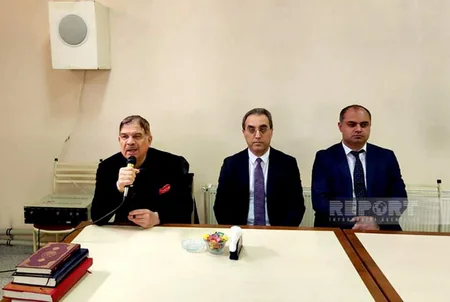 Naxçıvan şəhərində Türkiyədəki zəlzələ qurbanlarının xatirəsinə ehsan verilib