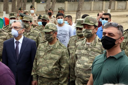 Zakir Həsənov şəhid generalla vida mərasimində iştirak edib
