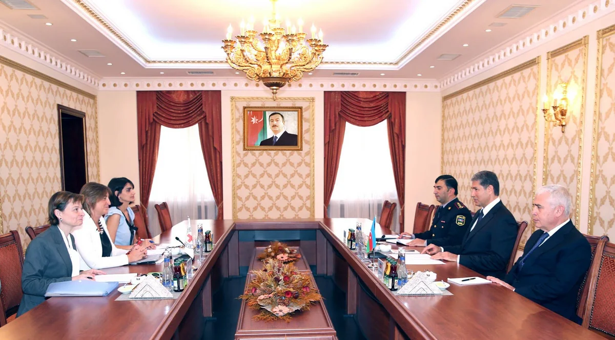 Vilayət Eyvazov Beynəlxalq Qırmızı Xaç Komitəsinin Azərbaycan nümayəndəliyinin rəhbərini qəbul edib