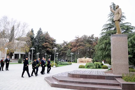 Gəncə, Naftalan, Daşkəsən, Goranboy, Samux və Ağstafada Heydər Əliyevin xatirəsi anılıb