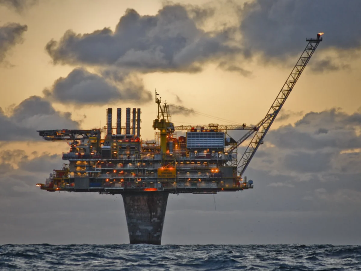 Нефть Brent торгуется выше $55 за баррель