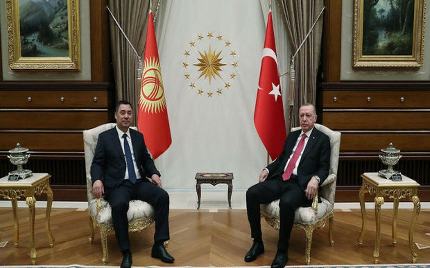 Kyrgyz President makes phone call to Erdogan