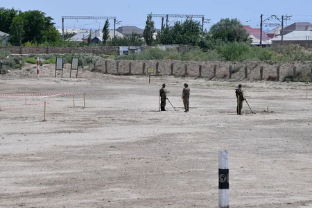 Yerin altındakı düşməni axtaranlar - mühəndis-istehkam hərbi hissəsindən - FOTOREPORTAJ