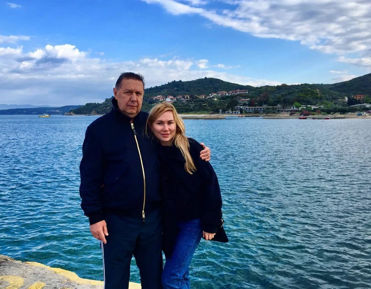Keşlənin sabiq baş məşqçisi 71 yaşında ata oldu