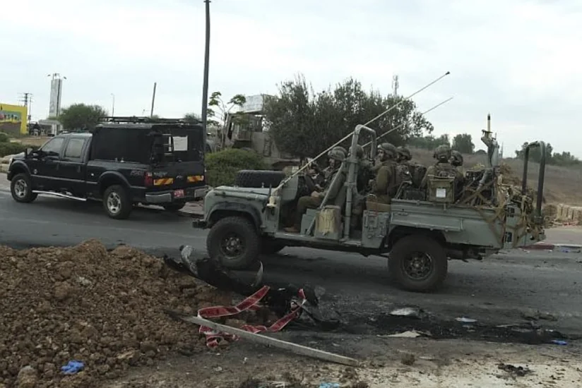 Israeli army begins to clear border area with Gaza Strip from terrorists