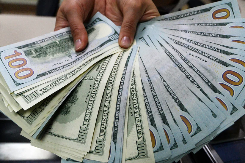 Qlobal bazarlarda dollar çatışmazlığı yaranıb, maliyyə böhranı güclənir