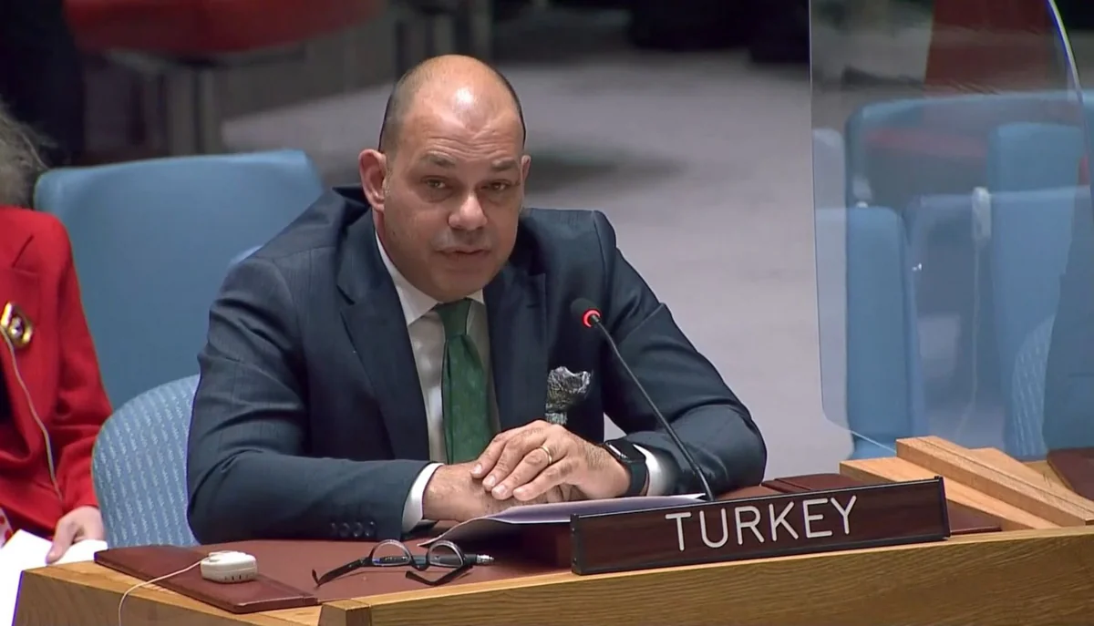Rauf Denktaşın nəvəsi Türkiyənin Polşaya səfiri təyin edilib