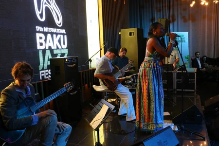 XVII Beynəlxalq Caz Festivalının ikinci günü baş tutub