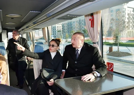 Prezident İlham Əliyev Bakı Ağ Şəhərdə mərkəzi bulvar küçəsinin açılışında iştirak edib - YENİLƏNİB-2