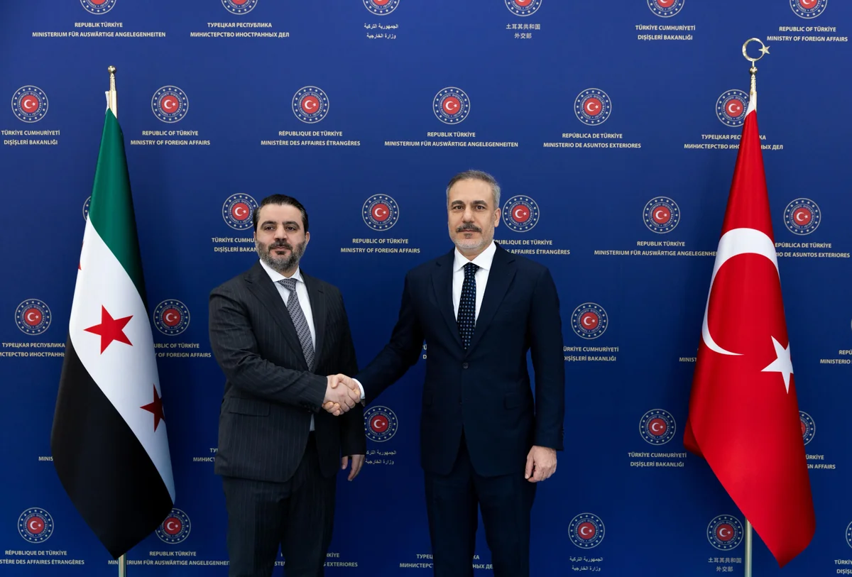 Hakan Fidan Ankarada Suriyanın xarici işlər naziri ilə görüşüb