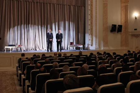 Sumqayıt teatrı yeni mövsümü əsaslı təmirdən çıxan binada açıb
