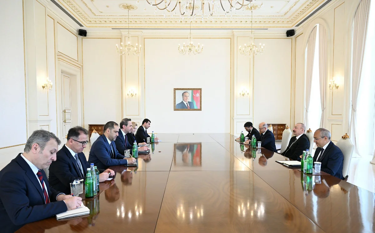 President Ilham Aliyev receives Turkish Minister of Energy and Natural Resources