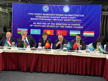 Azad Rəhimov Bişkekdə Türk Şurası Gənclər və İdman nazirlərinin iclasında təkliflə çıxış edib