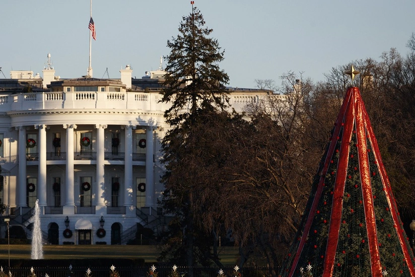 Main Christmas tree in US left without lights over government shutdown