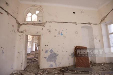 Tərk edilmiş tarixi sanatoriya: Divarları dağılan tikili tarixə qovuşacaq? - REPORTAJ