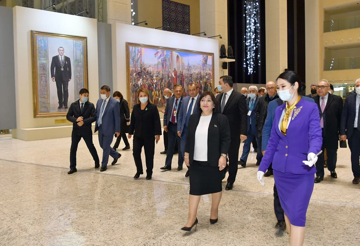 Milli Məclisin nümayəndə heyəti Qazaxıstan Milli Muzeyi ilə tanış olub