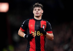 Macarıstanlı futbolçu Liverpula keçir
