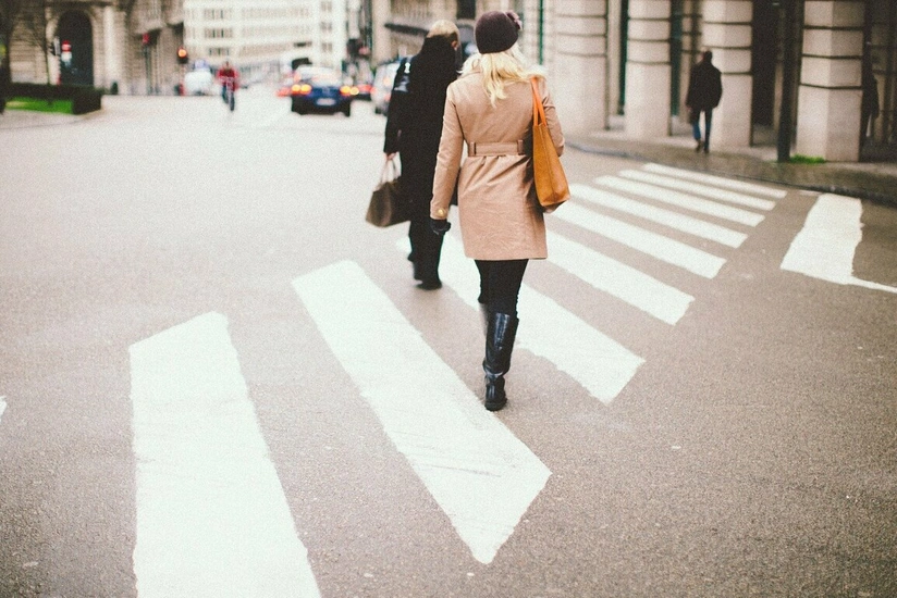 Bakıda qadın piyadanı avtomobil vurdu