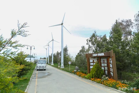 BMT SOCAR-a 4 hibrid enerji sərfəli avtomobil verib