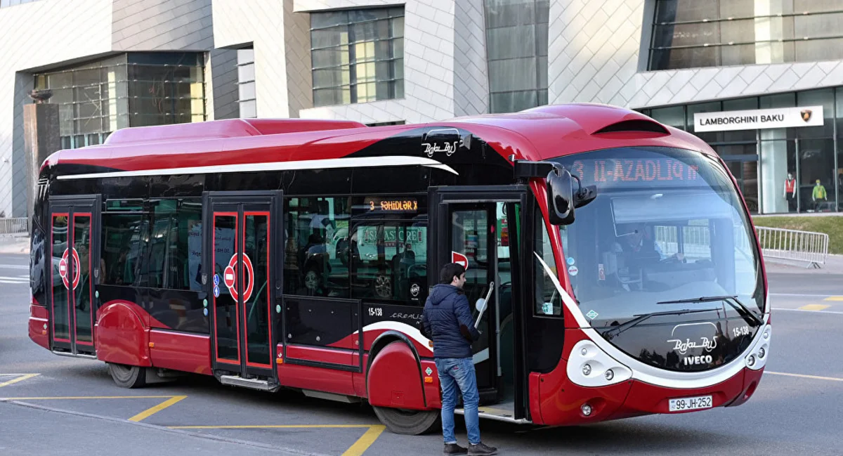 “BakuBus”ın avtobusu ahıl piyadanı vurub