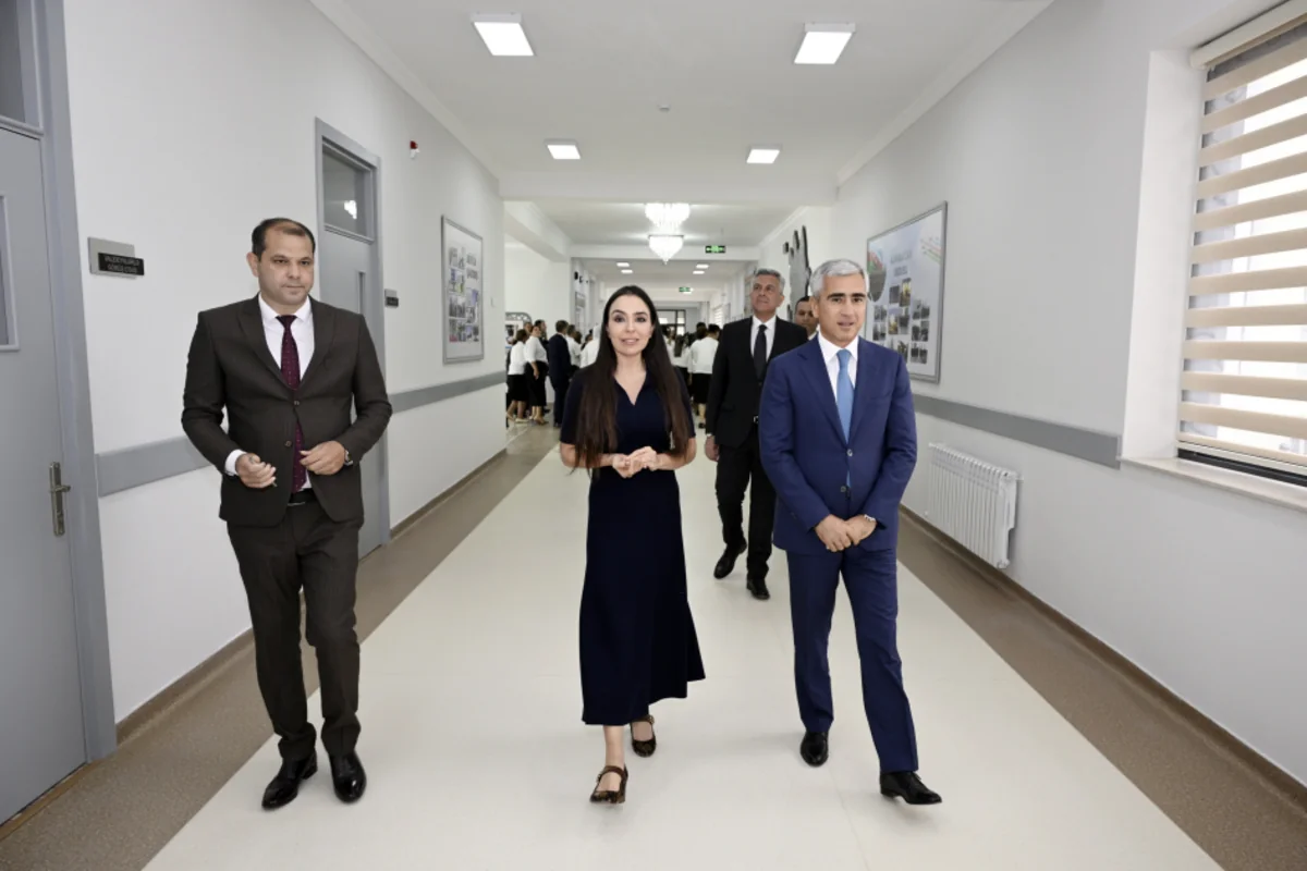 Leyla Əliyeva Biləsuvarda yeni inşa edilən Bəydili kənd tam orta məktəbində olub