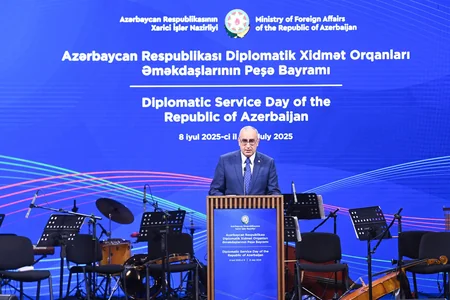 Diplomatların peşə bayramı günü münasibətilə Gülüstan sarayında rəsmi qəbul təşkil olunub - YENİLƏNİB