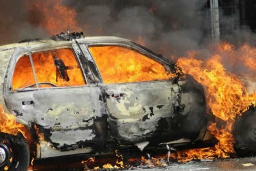 Qubada iki avtomobil toqquşub, biri yanıb