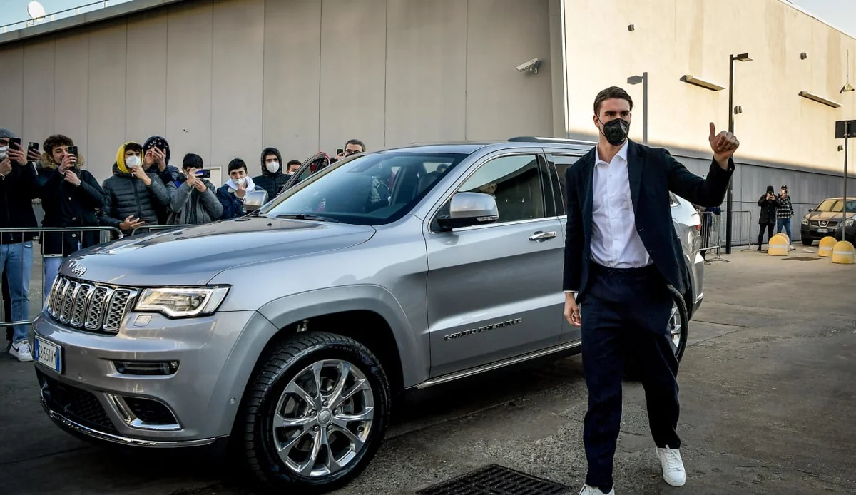 Fiorentinanın hücumçusu Yuventusa keçib