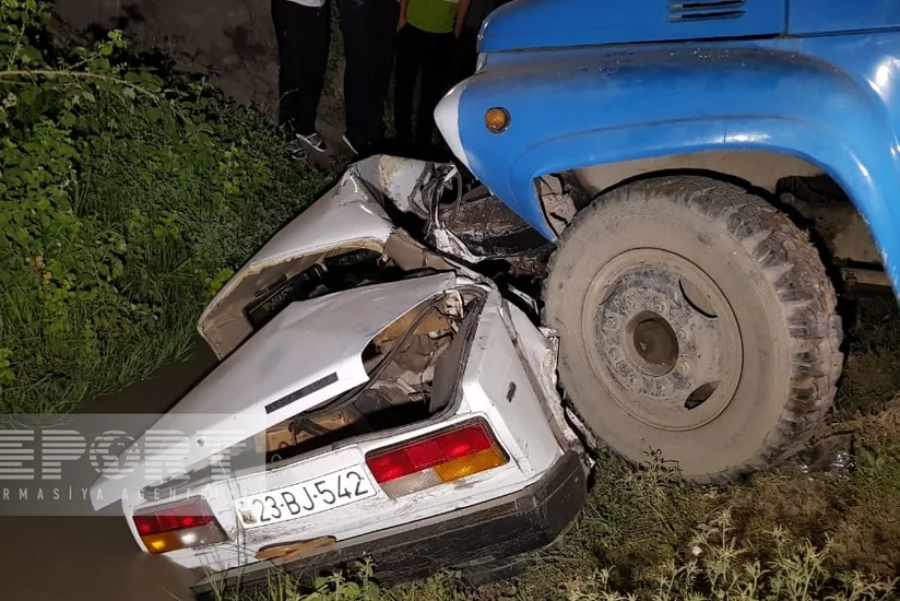 В тяжелом ДТП в Гёйчае скончался один человек