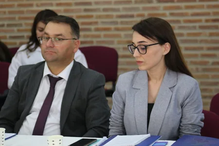 Gəncədə “Audiovizual mediada uşaq hüquqlarının qorunması” mövzusunda dəyirmi masa keçirilib