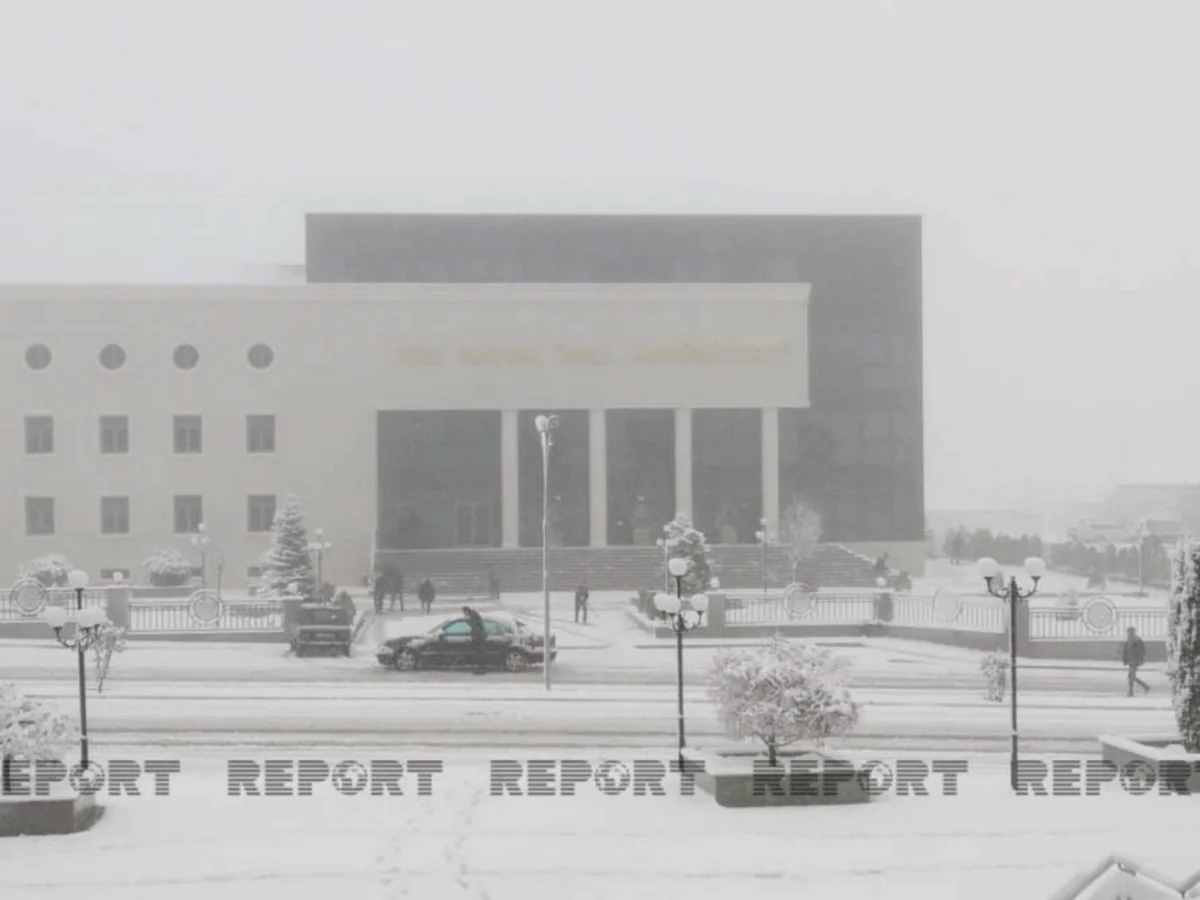 На севере Азербайджана вновь выпал снег