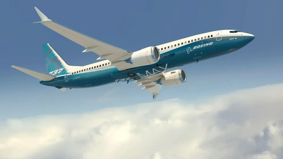 Boeing 737-8 из-за тумана не смог приземлиться в аэропорту Бухары