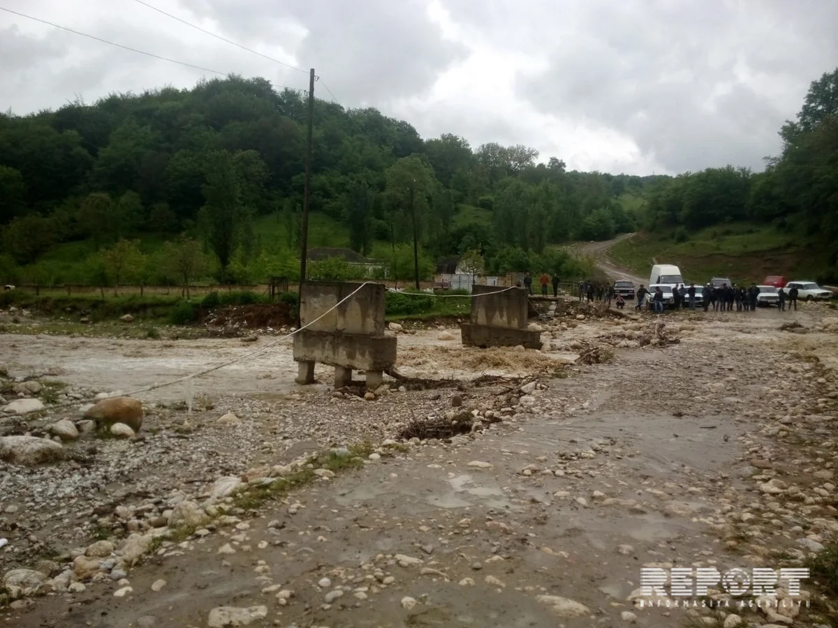 Qubada sel körpünü aparıb, kəndlə rayon arasında əlaqə kəsilib - FOTO - VİDEO - YENİLƏNİB