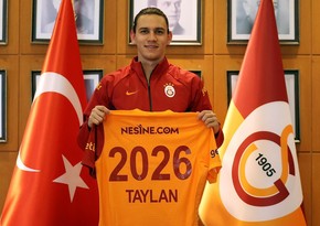 Qalatasaray 3 futbolçusu ilə müqaviləni uzadıb