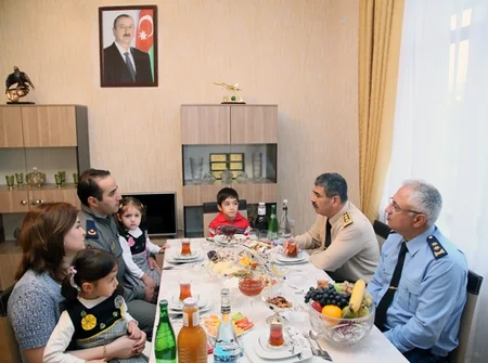 Azərbaycanın müdafiə naziri: Qısa müddətdə ermənilərə güclü zərbə vurmuşuq və qarşı tərəf panikadadır