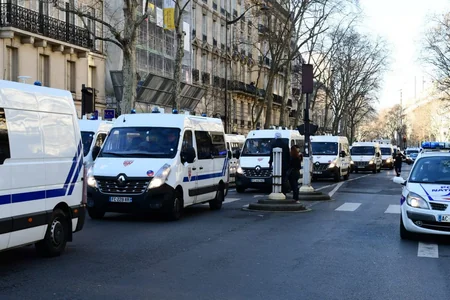 Parisdə sarı jiletlilərin aksiyasında 30-dan çox etirazçı saxlanılıb - FOTO