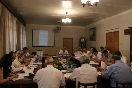 Auditorlar Palatasında “dəyirmi masa” təşkil olunub