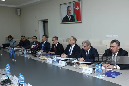 Əhməd Obalı ilə Milli Məclisin deputatları arasında görüş olub