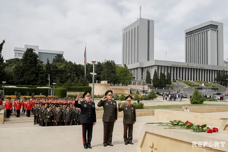 Qələbənin 73-cü ildönümü - FOTOREPORTAJ