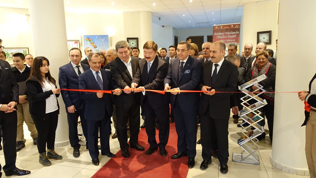 Ankarada Bəxtiyar Vahabzadənin 90 illik yubileyi qeyd olunub