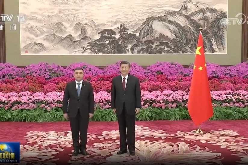 Azerbaijani ambassador presents credentials to Chinese leader