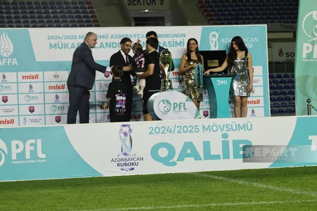 Azərbaycan Kubokunun qalibi olan Sabah komandası mükafatlandırılıb