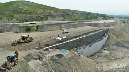 Xudafərin-Qubadlı-Laçın avtomobil yolunun tikintisi davam edir