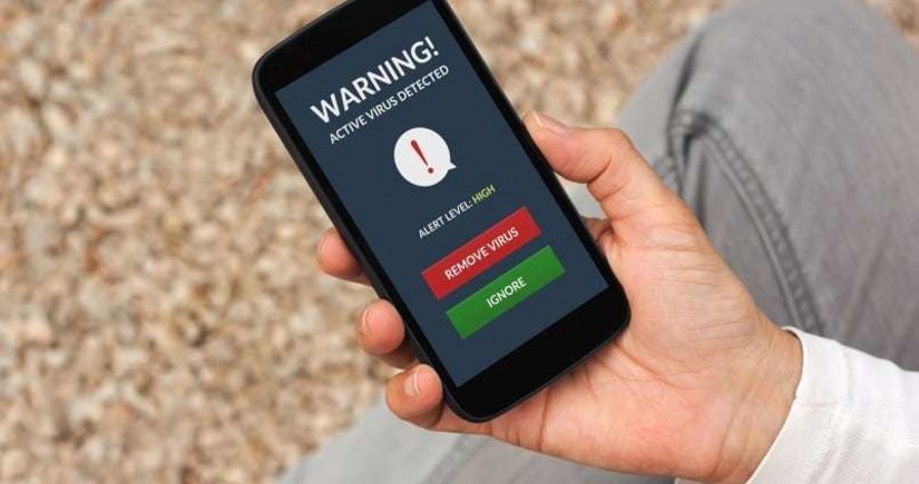Bank representative: Malware on mobile devices can lead to theft of funds