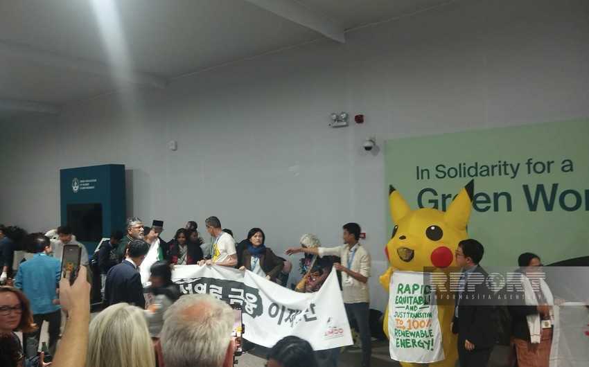 COP29-da ekoloji aksiya iştirakçıları iqlim ədalətinin əldə olunması tələbi ilə çıxış ediblər