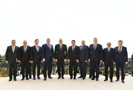 President Ilham Aliyev receives delegation of Astrakhan region