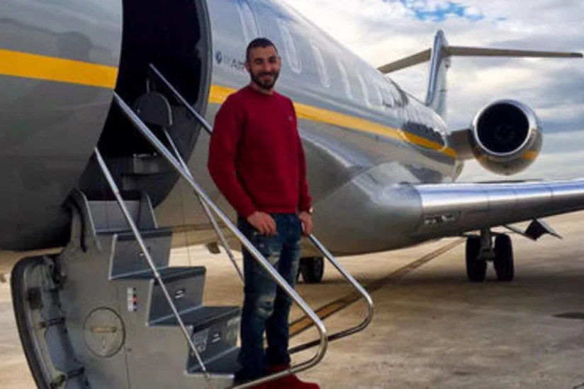 ​Real klubunun futbolçusu Kərim Benzema təyyarə alıb