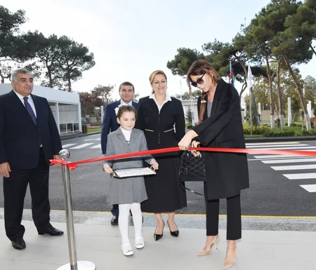 Heydər Əliyev Fondunun prezidenti Şüvəlanda xüsusi internat məktəbin açılışına qatılıb