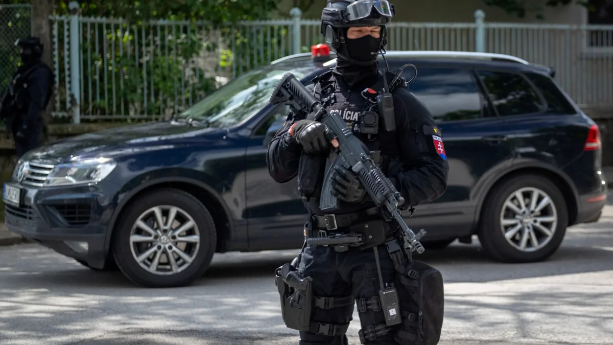 В Словакии полиция проверяет здания судов из-за угрозы минирования